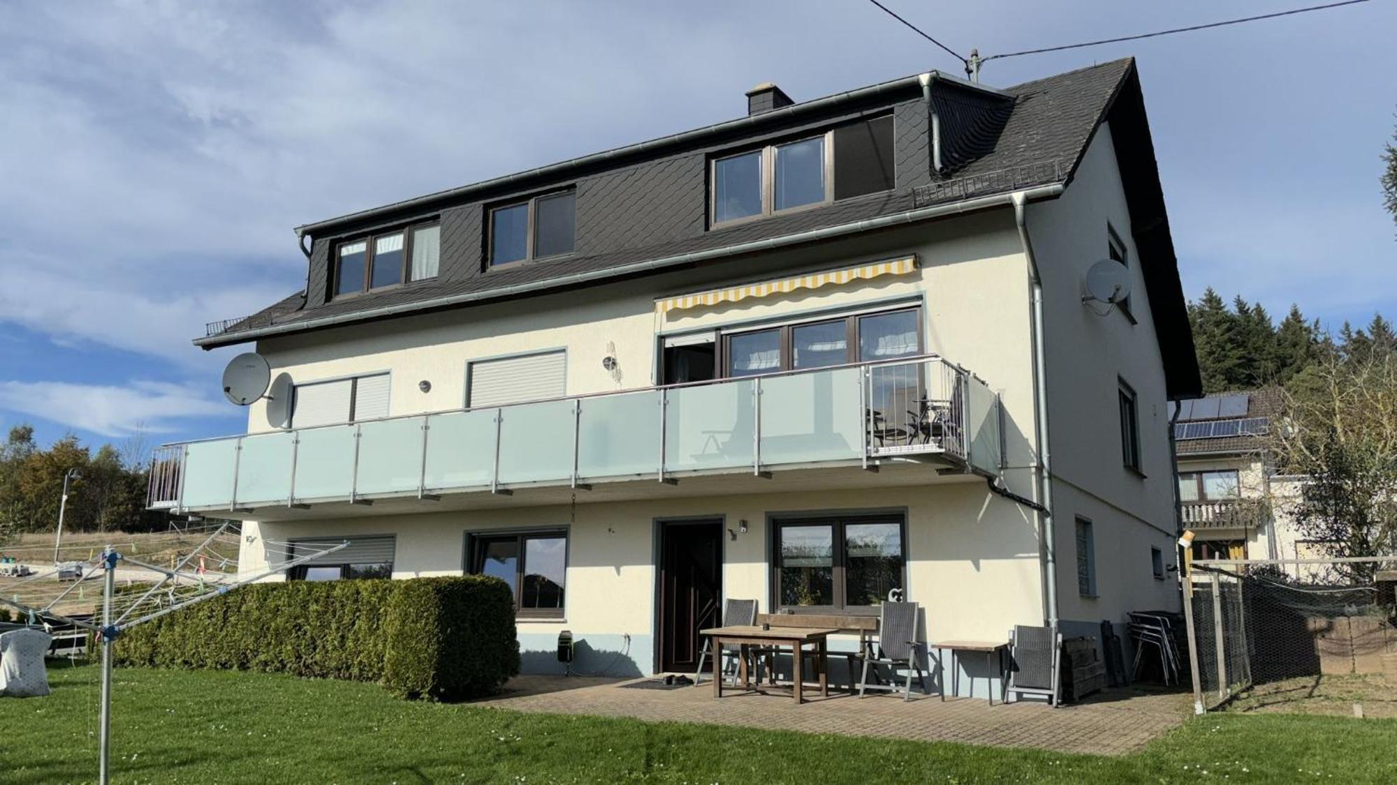 Yn E Homeie Baar  Extérieur photo